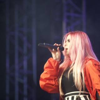 Pink-Haired Singer Takes Center Stage