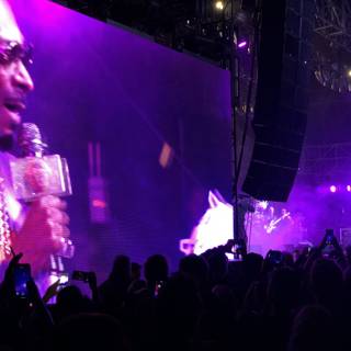 Snoop Dogg Rocks the Stage at 2016 Summer Jam