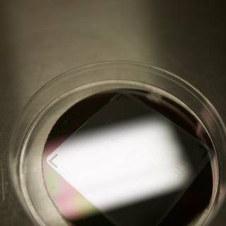 Nanoscopic Hole on Glass Dish
