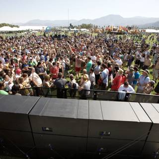 The Massive Crowd at Coachella 2008