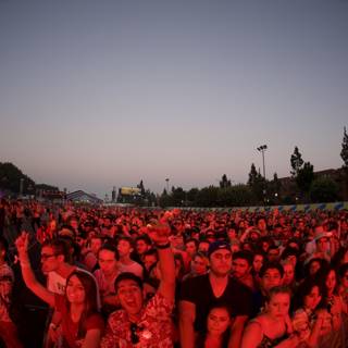 Pumping Up the Crowd at FYF Bullock 2015