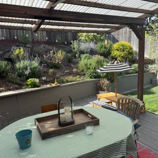 Serene Backyard Retreat