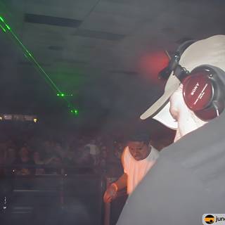 Grooving to the Beat at Audiotistic 2002