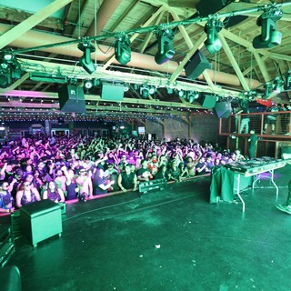 DJ Ignites Packed Crowd at Wobbleland 2026