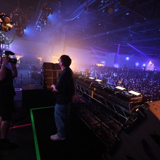 DJ Performs to Massive Crowd at Wobbleland 2026