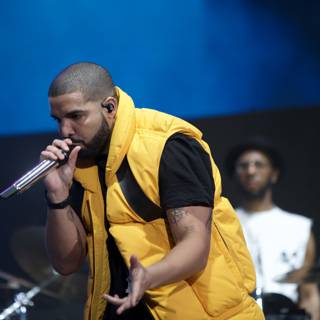 Drake electrifies the crowd at Osheaga Music Festival