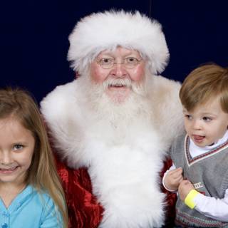 Santa Claus Spreads Joy at the Kansas City Zoo