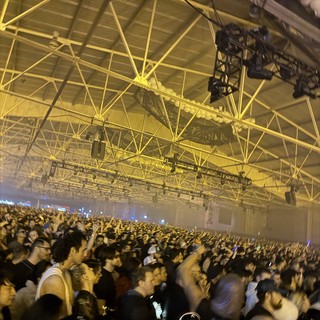 indoor concert arena/exhibition center