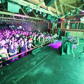 DJ Ignites Packed Crowd at Wobbleland 2026
