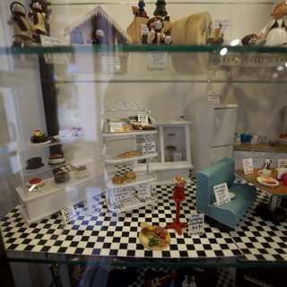 gift-shop-or-folk-art-museum