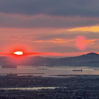 Golden Sunset Over San Francisco Bay at Dusk