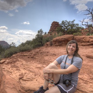 desert-mesa-in-background