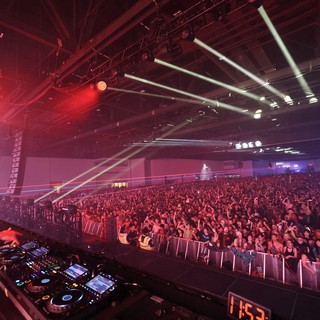 Massive Crowd Electrified at Wobbleland 2026 EDM Festival