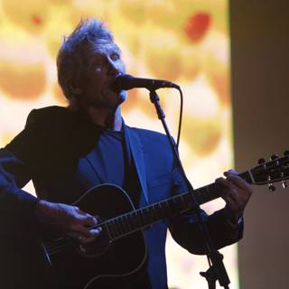 Roger Waters' Soulful Solo Performance