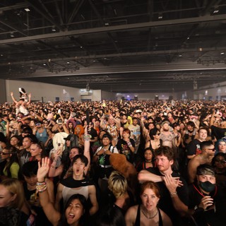 Massive Festival Crowd Erupts at Wobbleland 2026