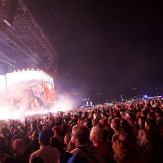 “Electric Nights at Coachella 2024: Capturing the Pulse of the Festival”