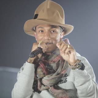 Pharrell Williams Rocks Grammys with Cowboy Hat