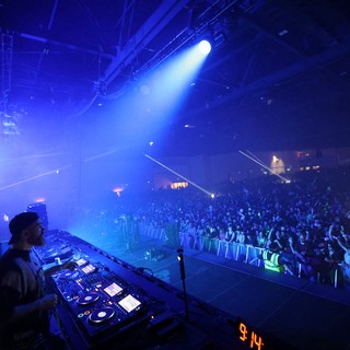 DJ Duo Commands Massive Crowd at Wobbleland 2026