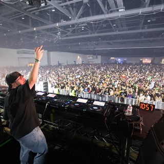 DJ Commands Massive Indoor Festival Crowd at Wobbleland