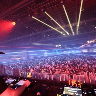 DJ Commands Massive Crowd at Wobbleland 2026