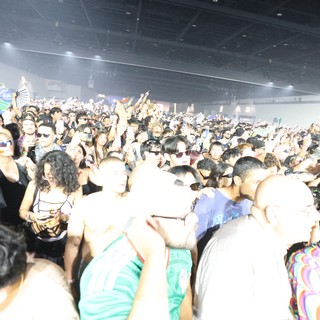 Massive Indoor Crowd Erupts at Wobbleland 2026