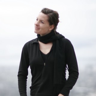san-francisco-cityscape-visible-in-background