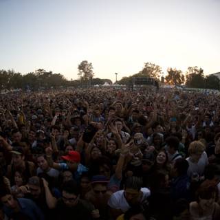 When Music Unites: A Sea of Fans at the FYF Bullock Concert