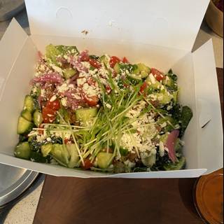 Fresh and Ready-to-Go Salad Box