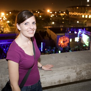 los-angeles-memorial-coliseum-visible-in-background-upper-right