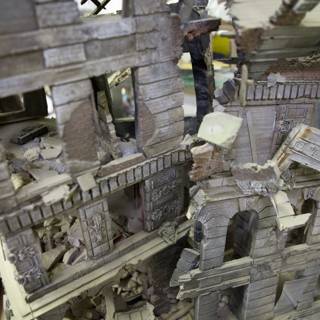 A Toy Model of a Ruined Architecture
