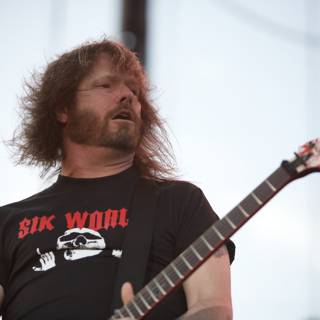 Gary Holt Rocks the Big Four Festival with his Guitar