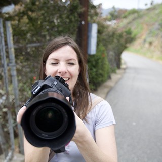 Photographer Penelope Shows Off Her Canon DSLR