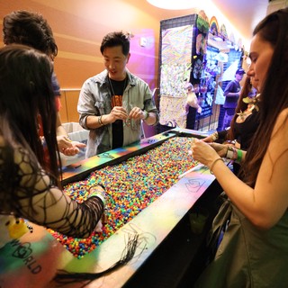 Festival Goers Create Kandi Bracelets at Wobbleland 2026