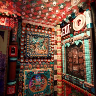 psychedelic-overwhelming-playful-immersive-energetic