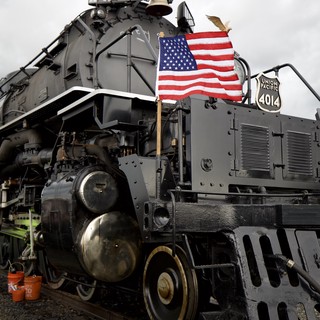 Union Pacific Big Boy 4014 Steam Locomotive with American Flag
