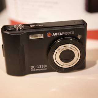 Compact Digital Camera with Sleek Lens