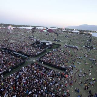 Coachella 2011: The Massive Crowd Gathering