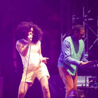 Solange and a Male Performer on Stage