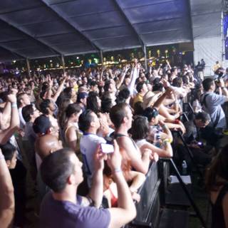 Urban Concert Goers Raise the Roof
