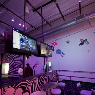 immersive-art-museum-entertainment-venue
