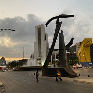 Iconic Sculpture in the Heart of the Metropolis