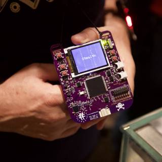 Purple Screen Device