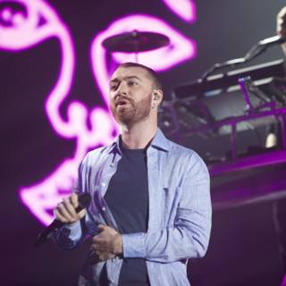 Sam Smith's Electrifying Solo Performance at O2 Arena