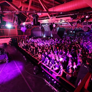 Packed Crowd Surges at Wobbleland 2026 Festival