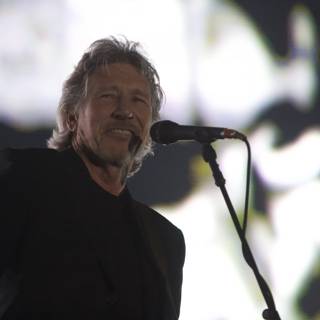Roger Waters Rocks London with The Wall