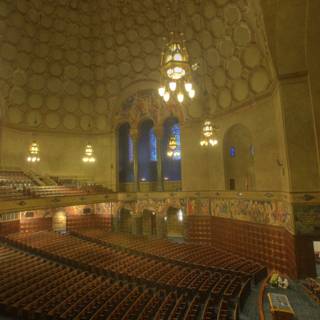 Grandeur in the Wilshire Temple Auditorium