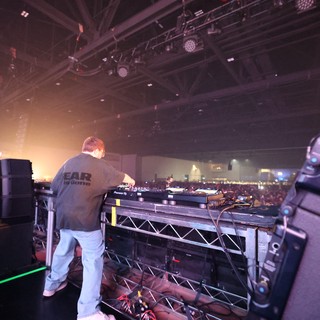 DJ Commands the Stage at Wobbleland 2026