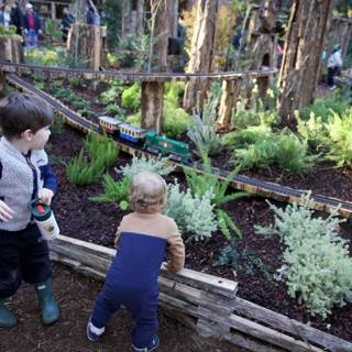 Tiny Adventurers in Thistlewyck Garden