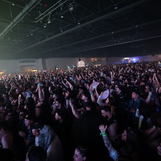 Massive Indoor Crowd Erupts at Wobbleland 2026