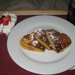 Pancakes with Fresh Strawberries and Cream